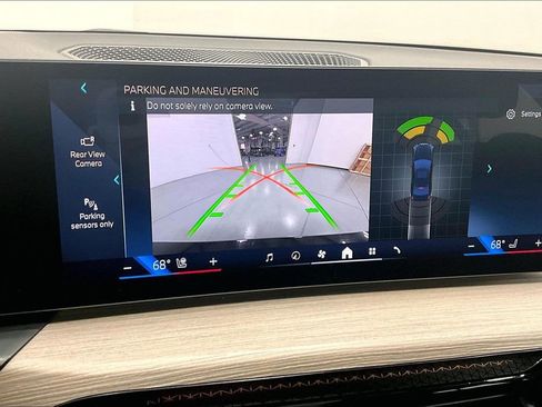 Used 2025 BMW 330i xDrive Sedan image 21