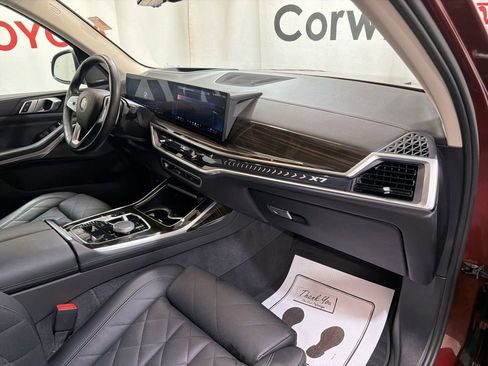 Used 2024 BMW X7 xDrive40i AWD/4WD image 11