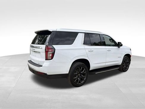 Used 2021 Chevrolet Tahoe LT w/ LT Signature Plus Package AWD/4WD image 3