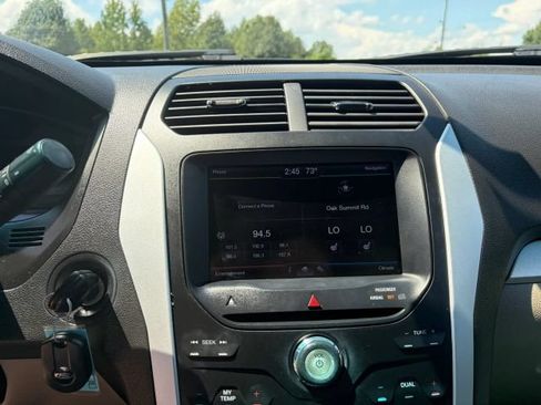 Used 2013 Ford Explorer XLT FWD image 15