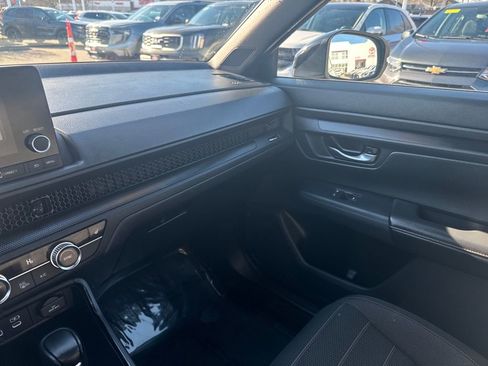 Used 2025 Honda CR-V Sport image 28