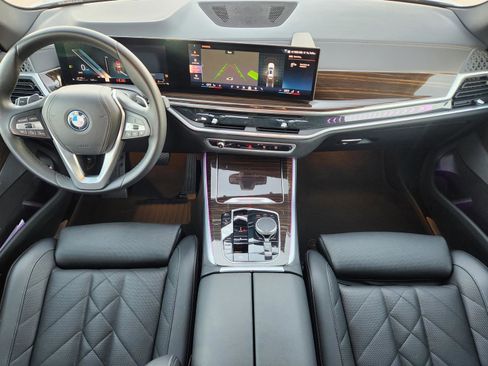 Used 2024 BMW X5 xDrive50e image 24