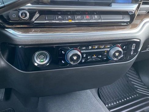 Used 2023 Chevrolet Silverado 1500 LT image 18