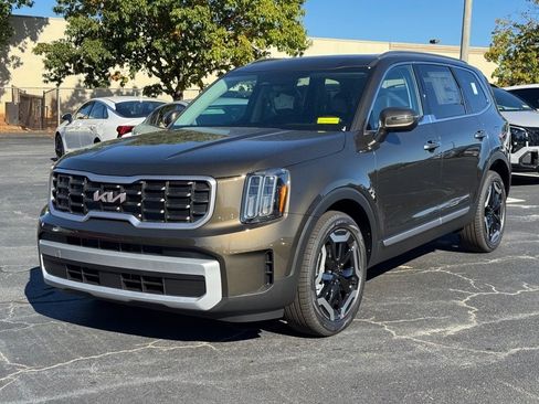 New 2025 Kia Telluride S image 6