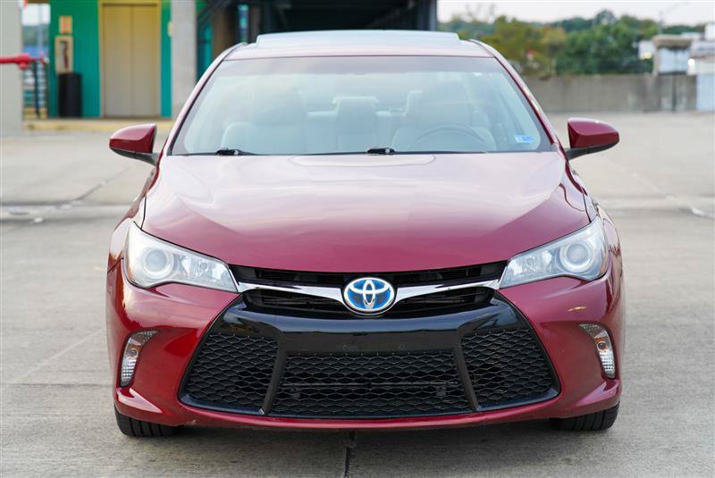 Used 2017 Toyota Camry SE w/ Moonroof Package FWD image 8