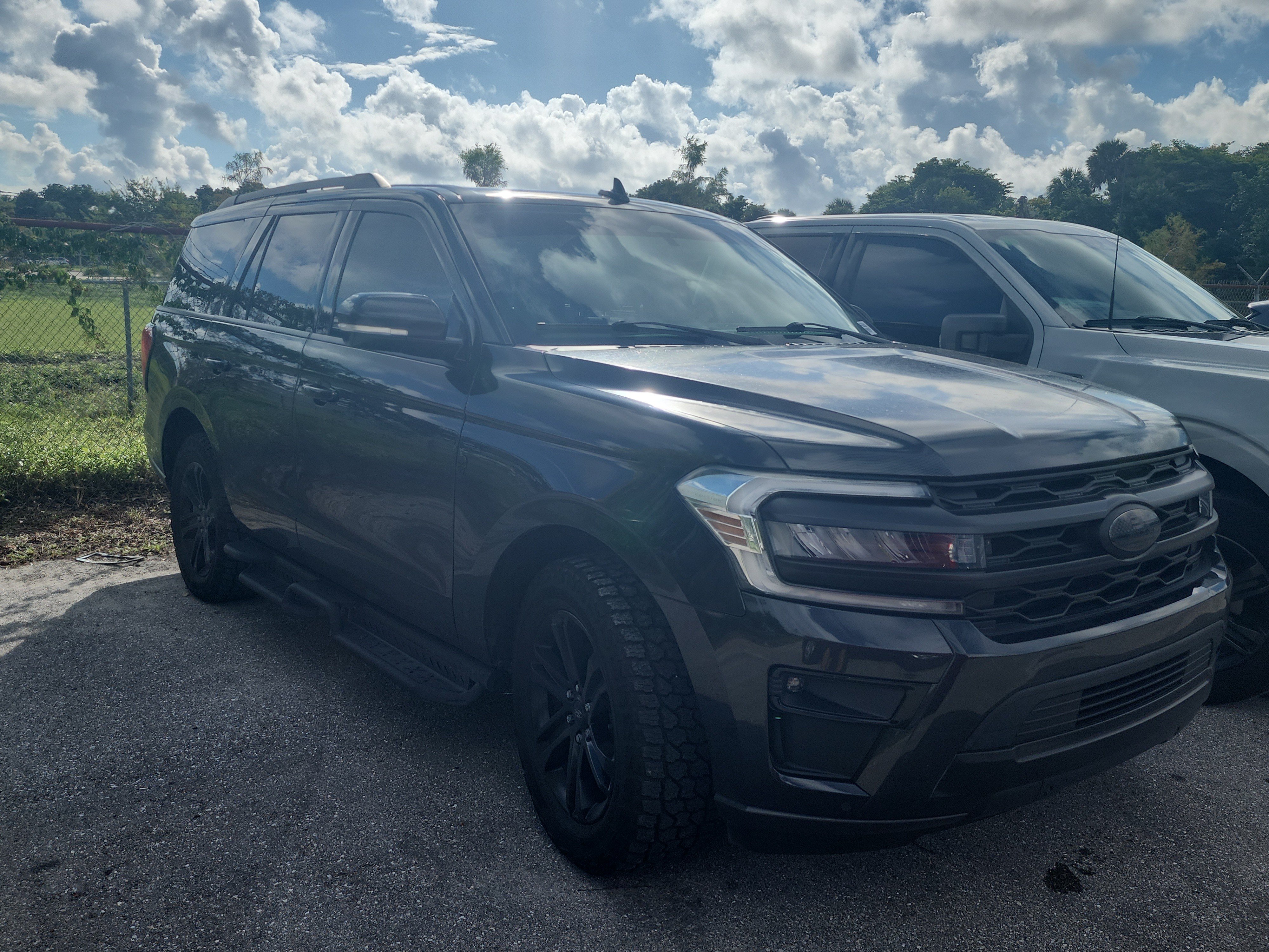 Certified 2023 Ford Expedition XLT RWD image 3