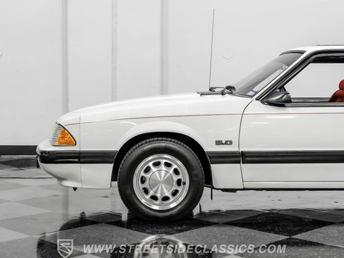 Used 1990 Ford Mustang LX image 21