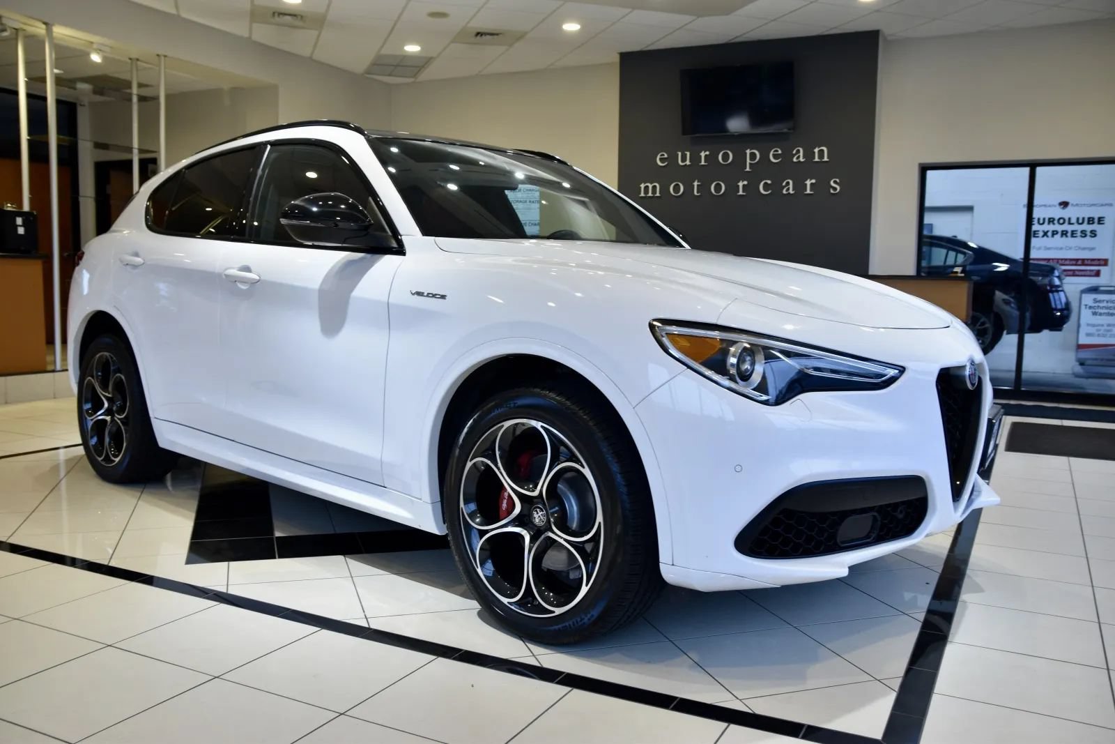 Used 2023 Alfa Romeo Stelvio Veloce AWD/4WD image 1