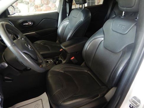 Used 2021 Jeep Cherokee Latitude Lux AWD/4WD image 12