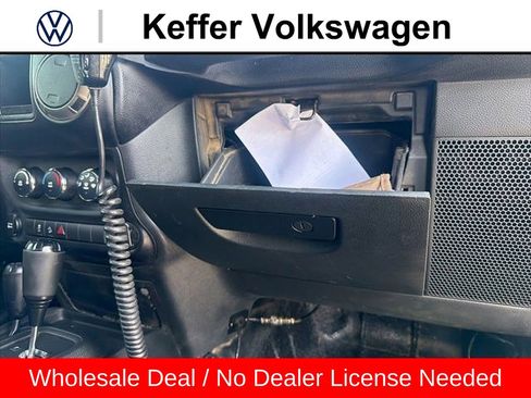 Used 2016 Jeep Wrangler Unlimited Sport AWD/4WD image 28