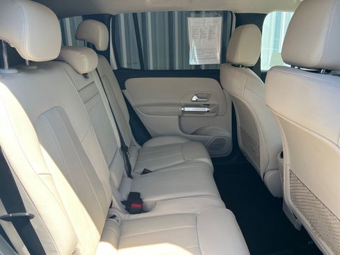 Used 2022 Mercedes-Benz GLB 250 image 23