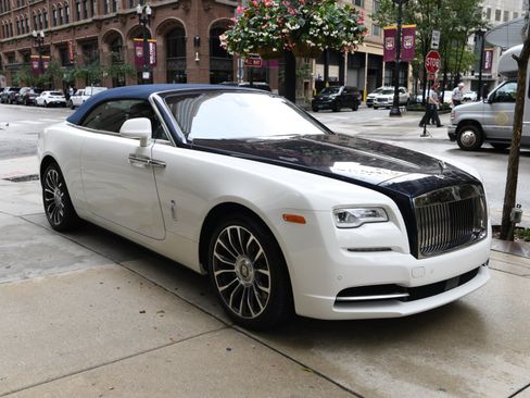 Used 2020 Rolls-Royce Dawn RWD image 5