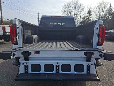 Used 2022 GMC Sierra 1500 SLT w/ SLT Premium Plus Package image 34