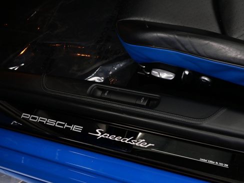 Used 2011 Porsche 911 Speedster RWD image 27