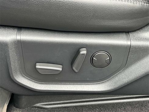 Used 2020 Ford F250 Lariat w/ Chrome Package image 30