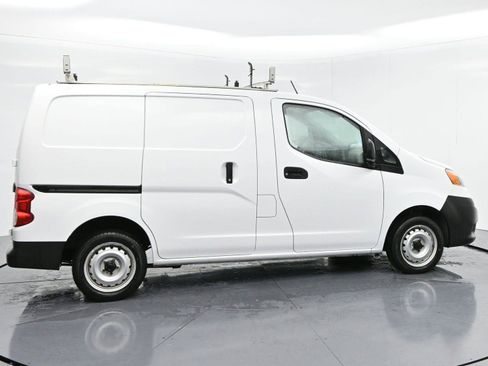 Used 2019 Nissan NV200 S image 8