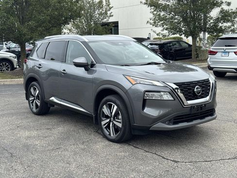 Used 2021 Nissan Rogue SL w/ Premium Package AWD/4WD image 3