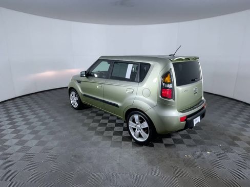 Used 2010 Kia Soul ! image 7