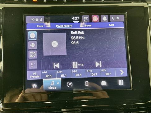 Used 2023 Jeep Grand Cherokee Altitude RWD image 21