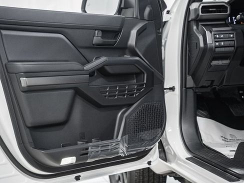 New 2026 Toyota 4Runner SR5 image 36