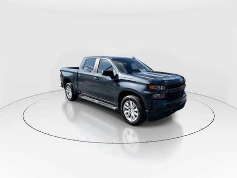 Used 2022 Chevrolet Silverado 1500 Custom RWD image 2