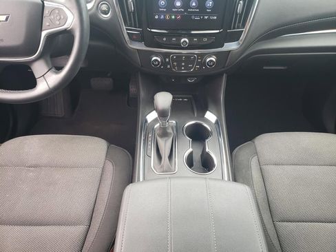 Used 2023 Chevrolet Traverse LT image 20