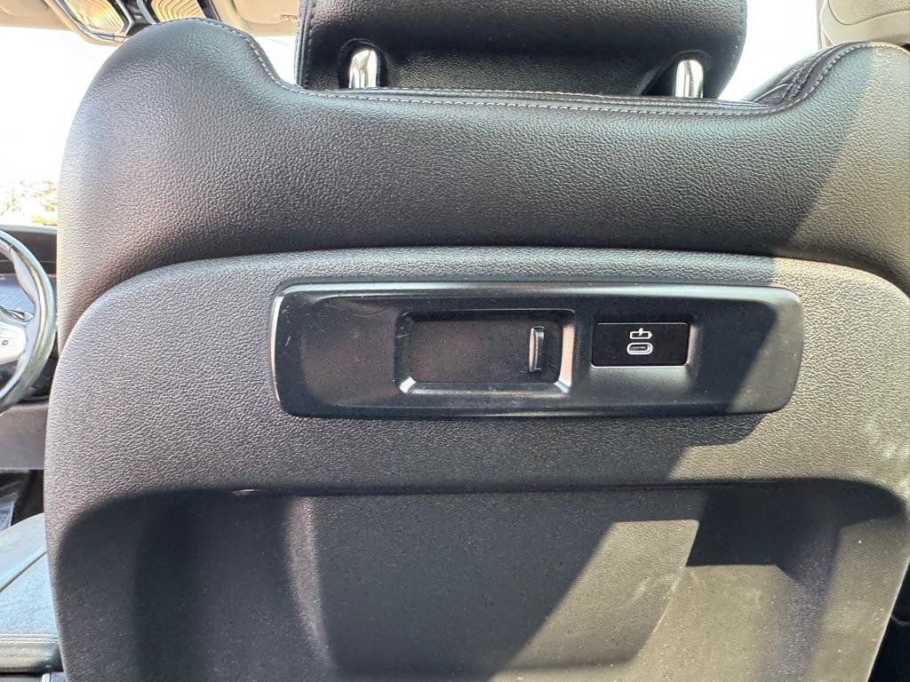 Used 2019 BMW X7 xDrive40i w/ Cold Weather Package AWD/4WD image 37