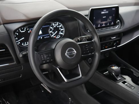 Used 2021 Nissan Rogue S FWD image 20