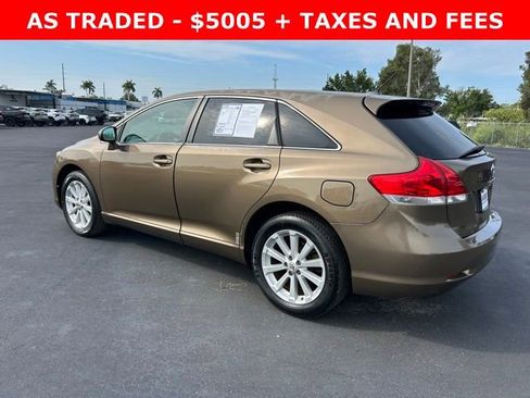 Used 2010 Toyota Venza FWD image 4