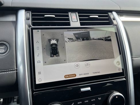 New 2026 Land Rover Discovery Limited Edition image 17