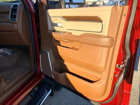 Used 2023 RAM 3500 Laramie image 21