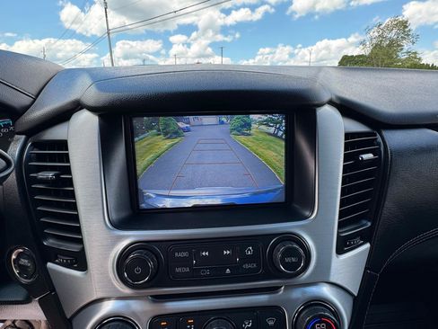 Used 2019 GMC Yukon SLT w/ Graphite Performance Edition AWD/4WD image 19