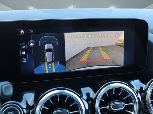 Used 2025 Mercedes-Benz GLA 250 image 37