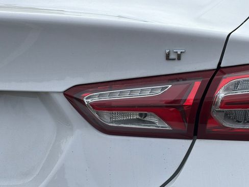 Used 2022 Chevrolet Malibu LT image 26