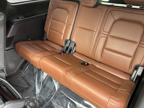 Certified 2023 Lincoln Navigator L Reserve AWD/4WD image 15