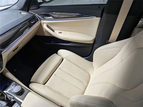 Used 2018 BMW 530i xDrive image 8