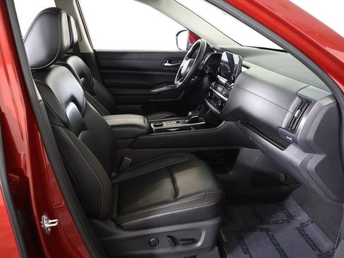 Used 2023 Nissan Pathfinder SL w/ Lighting Package (N92) image 34