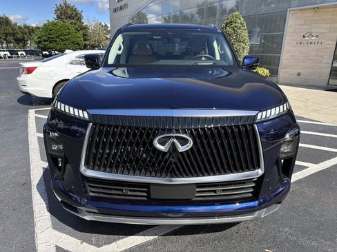 Certified 2025 INFINITI QX80 Sensory image 6