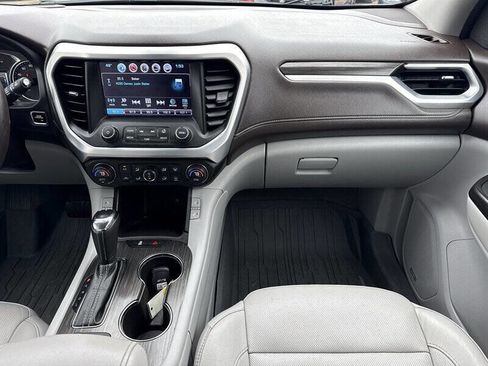 Used 2017 GMC Acadia SLT image 23