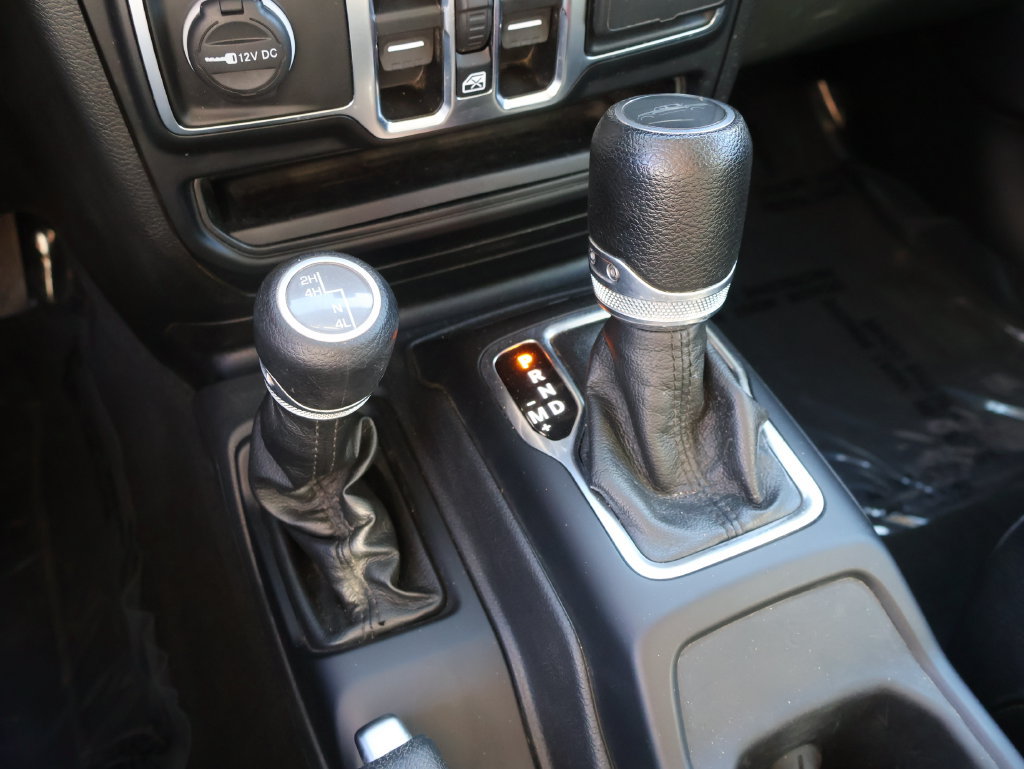 Used 2023 Jeep Gladiator Sport AWD/4WD image 36