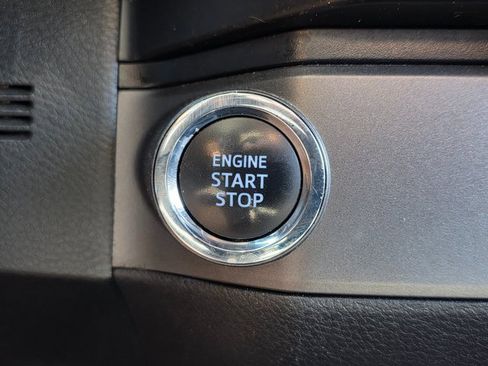 Used 2019 Toyota Tacoma TRD Sport image 32