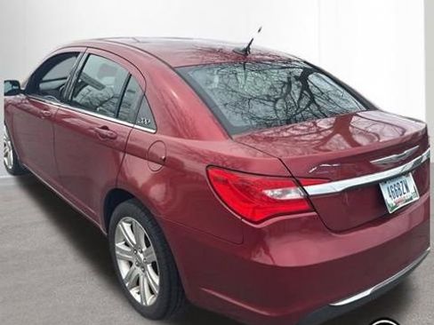 Used 2013 Chrysler 200 Touring image 3