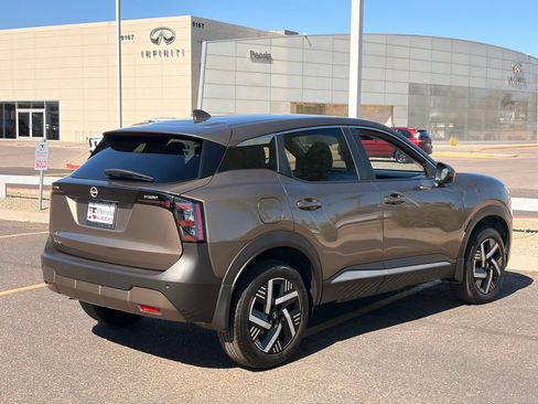 Certified 2025 Nissan Kicks SV w/ Interior Electronics Package FWD image 8