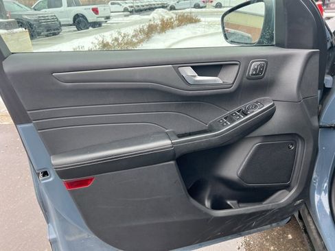 Used 2023 Ford Escape Active w/ Tech Pack #2 image 9