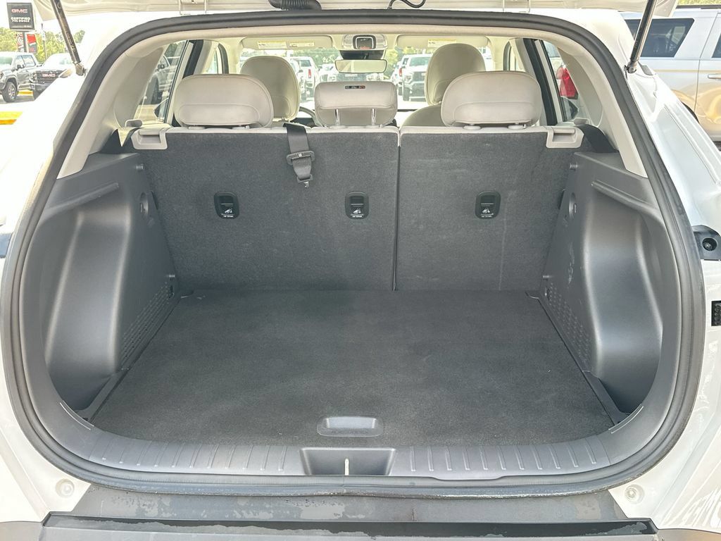 Used 2025 Hyundai Kona SEL FWD image 16