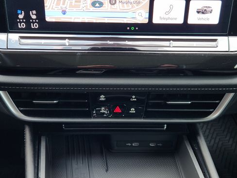 Used 2025 Volkswagen Atlas SEL AWD/4WD image 22