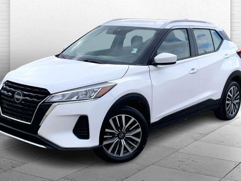 Used 2024 Nissan Kicks SV image 12