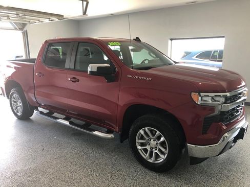 Used 2023 Chevrolet Silverado 1500 LT AWD/4WD image 5