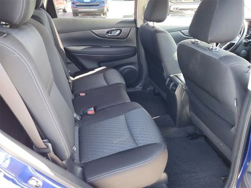 Used 2019 Nissan Rogue SV w/ Premium Package image 23