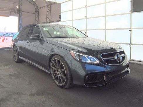 Used 2015 Mercedes-Benz E 63 AMG S-Model image 2